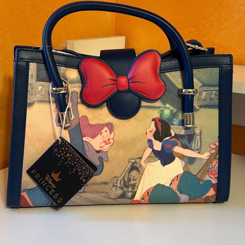 Disney Loungefly Snow White Purse Crossbody